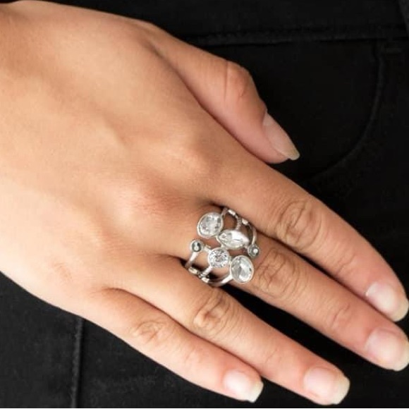 Glitzy 3 ring bundle - Picture 7 of 7